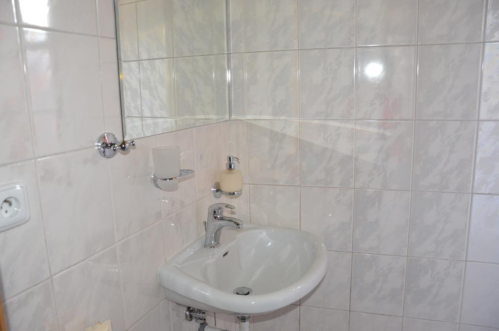 Guesthouse Zlaty Hrozen Česká Lípa Quarto foto